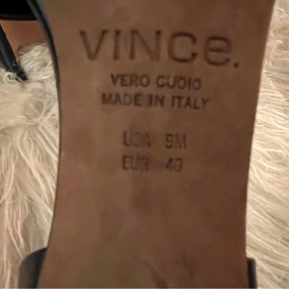 Vince D’Orsay Black Leather Kitten Heel. Sz 9 - Picture 6 of 7